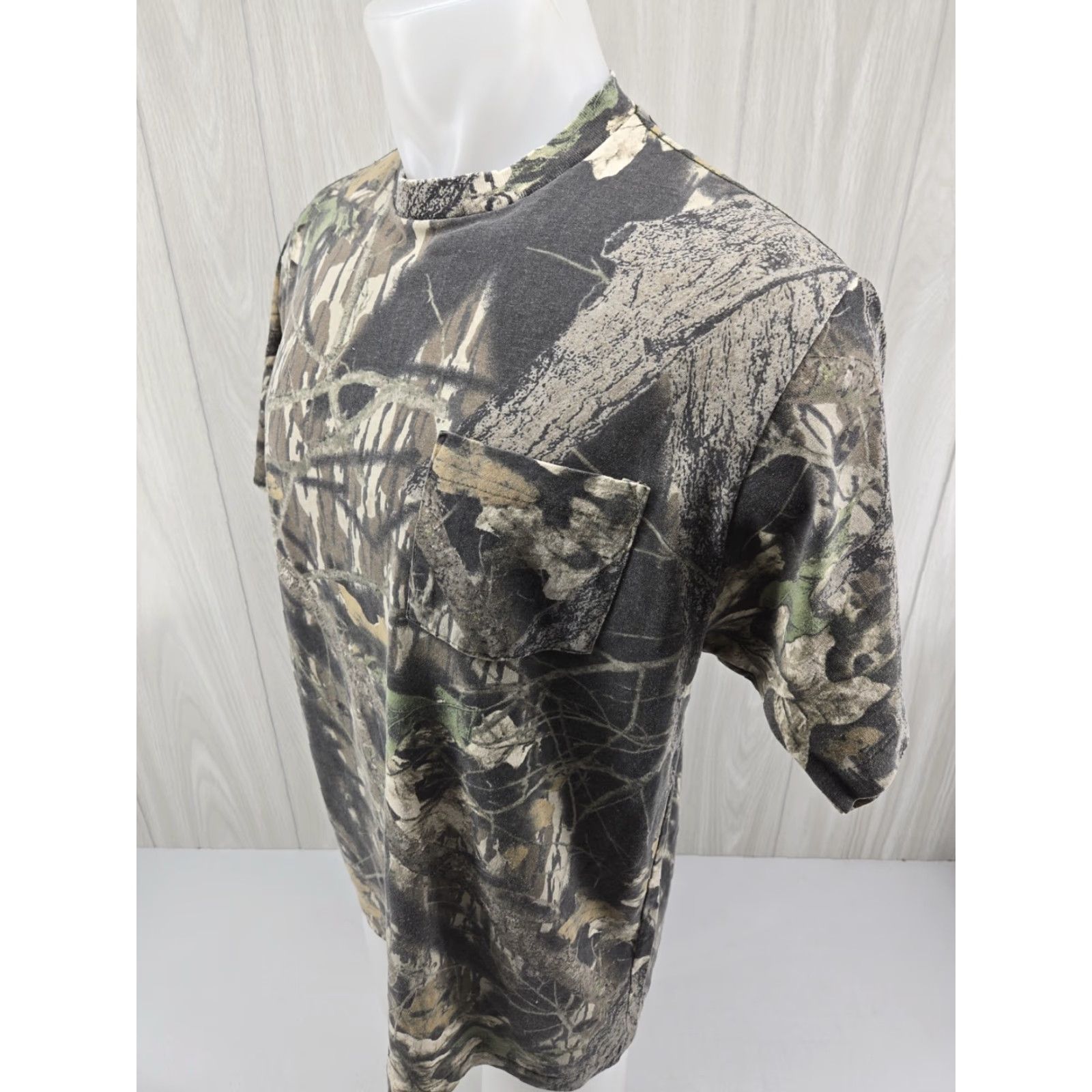 Vintage VTG RedHead Mossyoak Breakup Camouflage T Shirt Large Short Sleeve Pocket USA Mens Shirt Size US L / EU 52-54 / 3 - 4 Thumbnail