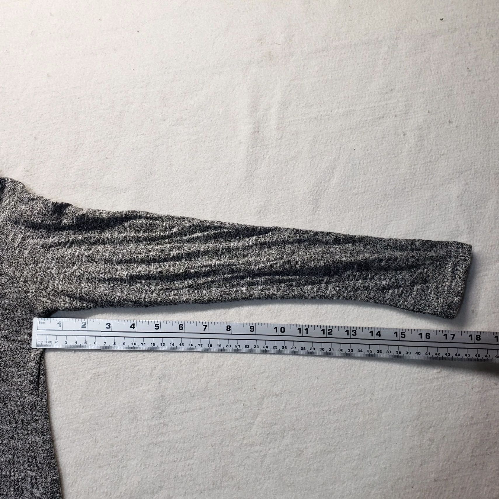 Vintage rue21 V Solid Gray Neck Long Sweater Long Sleeve Rayon Adult Women's M Medium Cardigan Size M / US 6-8 / IT 42-44 - 5 Thumbnail