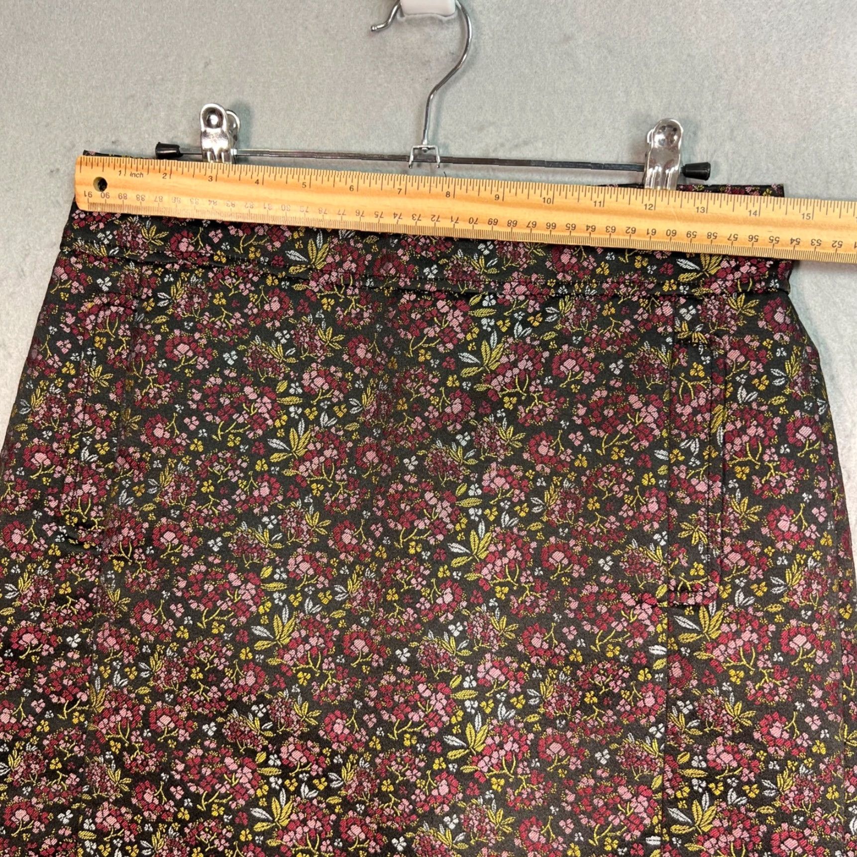 Loft Loft Ann Taylor Black Pink Floral Printed Pencil Skirt Womens 4 Polyester Short Slim Fit Size 27" / US 4 / IT 40 - 5 Thumbnail