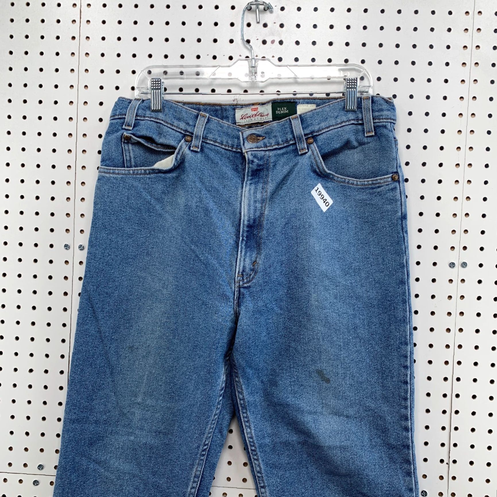Levi's VINTAGE Levi's Jeans Mens 36x29 Denim Tapered USA Brown Tab 90s Signature Fits 34x28 Clothing Size US 36 / EU 52 - 2 Thumbnail