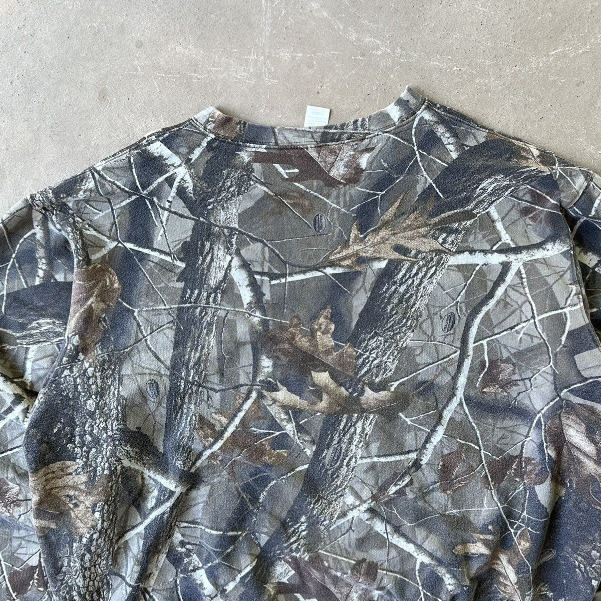 Vintage Y2K Carhartt Style Realtree Camo Crewneck Sweatshirt