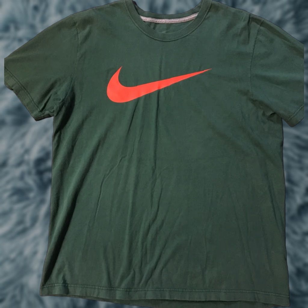 Nike Nike Big Swoosh Shirt XL Green Basketball Hip Hop 90s Vintage Mens Shirt Size US XL / EU 56 / 4 - 1 Thumbnail