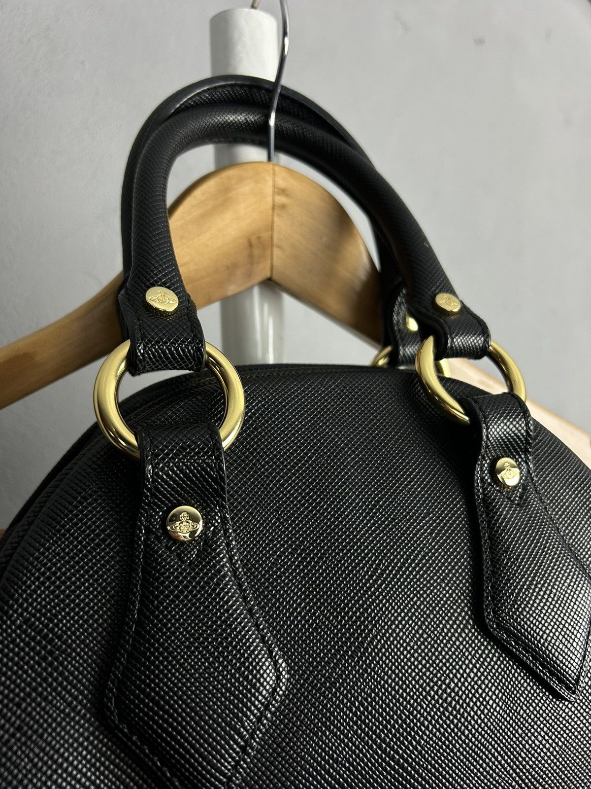 Vivienne Westwood Vivienne Westwood Anglomania Black Handbag Orb Logo Size ONE SIZE - 6 Thumbnail