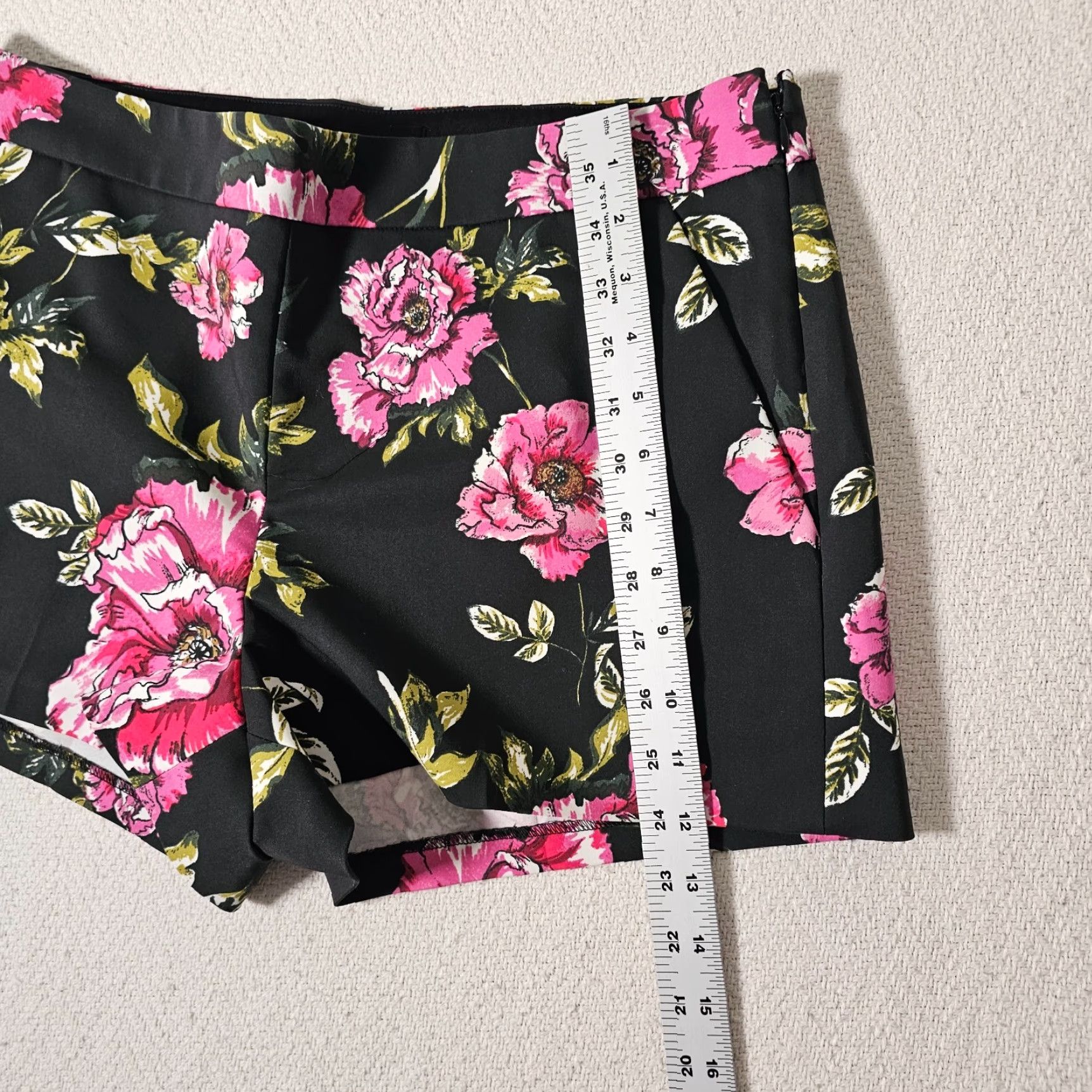 Express Express Black Floral Mid Rise Shorts Size 10 Women's Cuffed Chino Size 32" / US 10 / IT 46 - 6 Thumbnail