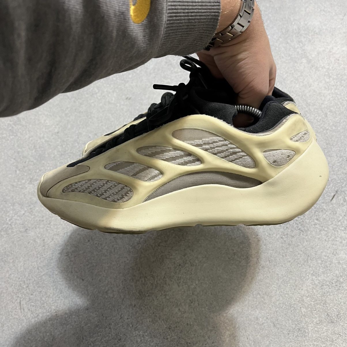 Adidas × Kanye West ADIDAS YEEZY 700 v3 Size US 8.5 / EU 41-42 - 7 Thumbnail