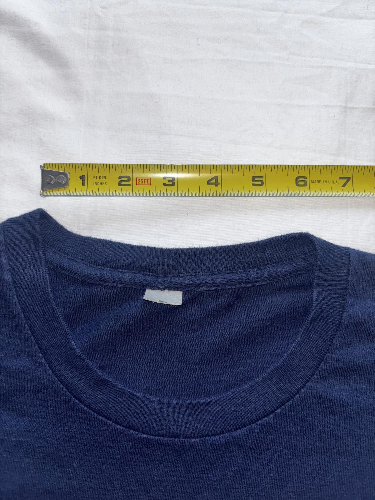 Designer Vintage Victoria Canada Bear Graphic Tee Size US L / EU 52-54 / 3 - 8 Thumbnail
