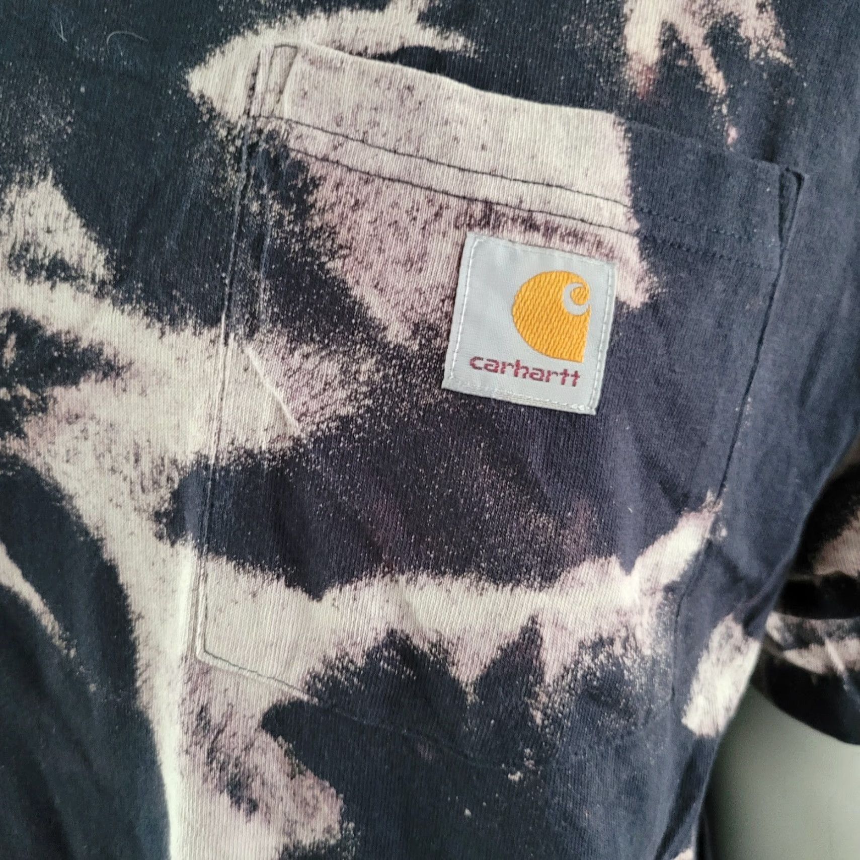 Carhartt VINTAGE Carhartt T-Shirt Navy Blue | Front Pocket Logo | Size L | Tie-Dye | Men Size US L / EU 52-54 / 3 - 5 Thumbnail