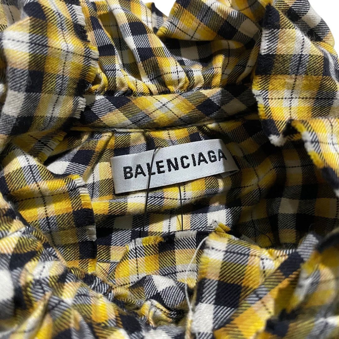 Balenciaga Balenciaga newspaper check shirt Size US L / EU 52-54 / 3 - 8 Thumbnail
