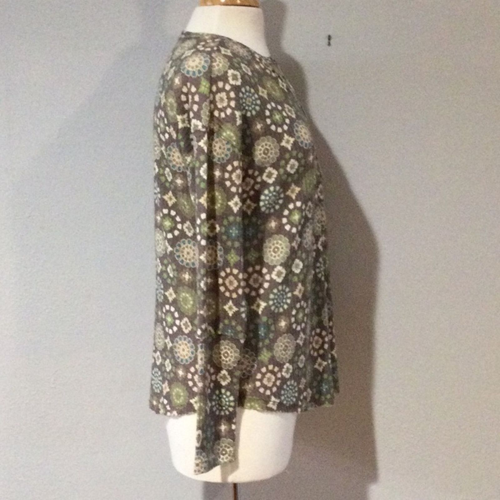 Other Cato Est 1946 Floral L/S Grommet Trim V-neck Knit Top Size M Size M / US 6-8 / IT 42-44 - 6 Thumbnail