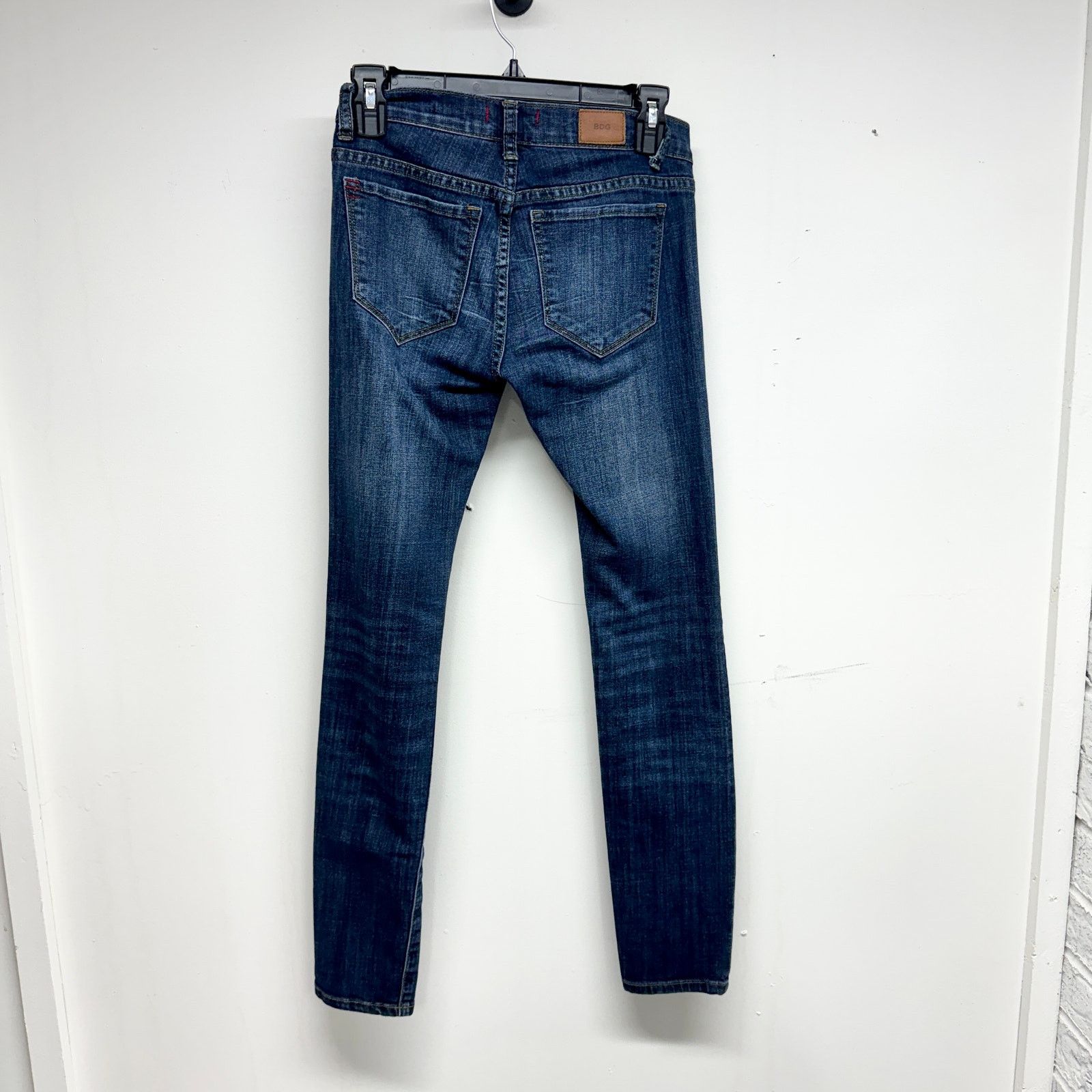 Urban Outfitters Urban Outfitters BDG 25 X30 The Rise Cigarette Ankle Jean Size 25" / US 0 / IT 36 - 4 Thumbnail