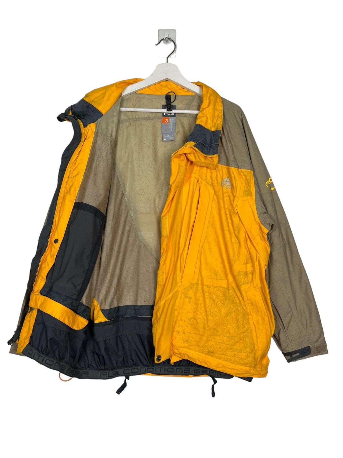 Nike ACG 🔥 NIKE ACG 3 LAYER TECHNICAL JACKET Size US XL / EU 56 / 4 - 9 Thumbnail