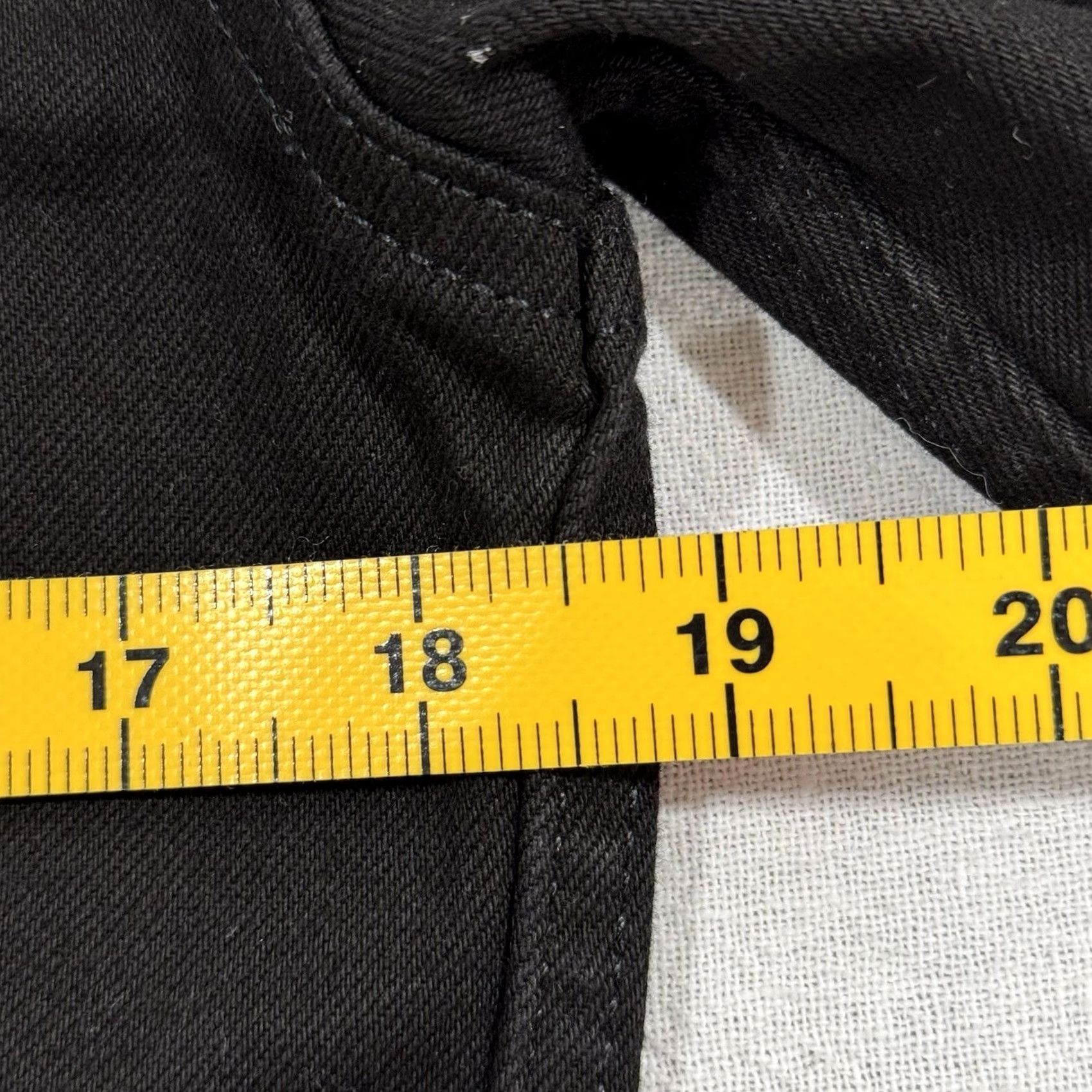 Levi's VINTAGE Levi’s Denim Trucker Jacket Men’s Size Small Retro Fit Casual Shirt Mens Black Denim Jacket Levi's Trucker Logo Pockets Size US S / EU 44-46 / 1 - 6 Thumbnail