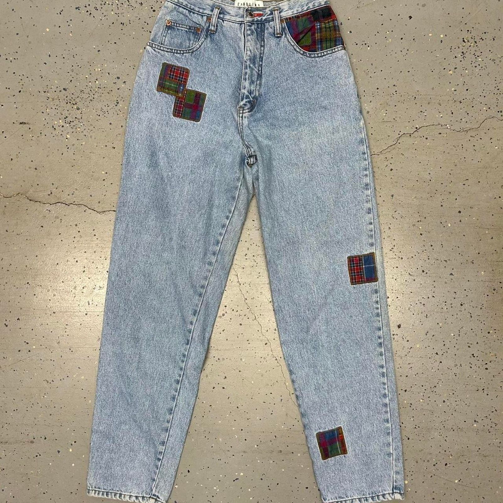 Other Light wash mom jeans with patchwork details Size 30" / US 8 / IT 44 - 1 Thumbnail