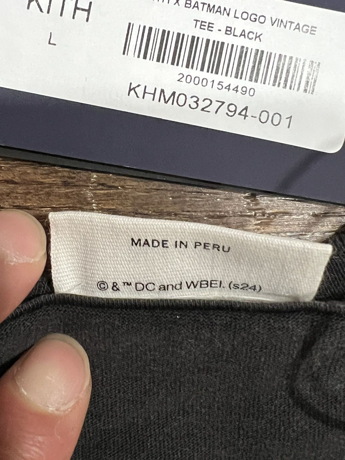 Kith Kith X Batman Men’s Logo Vintage Tee Black Size Large w/Tags Size US L / EU 52-54 / 3 - 4 Thumbnail