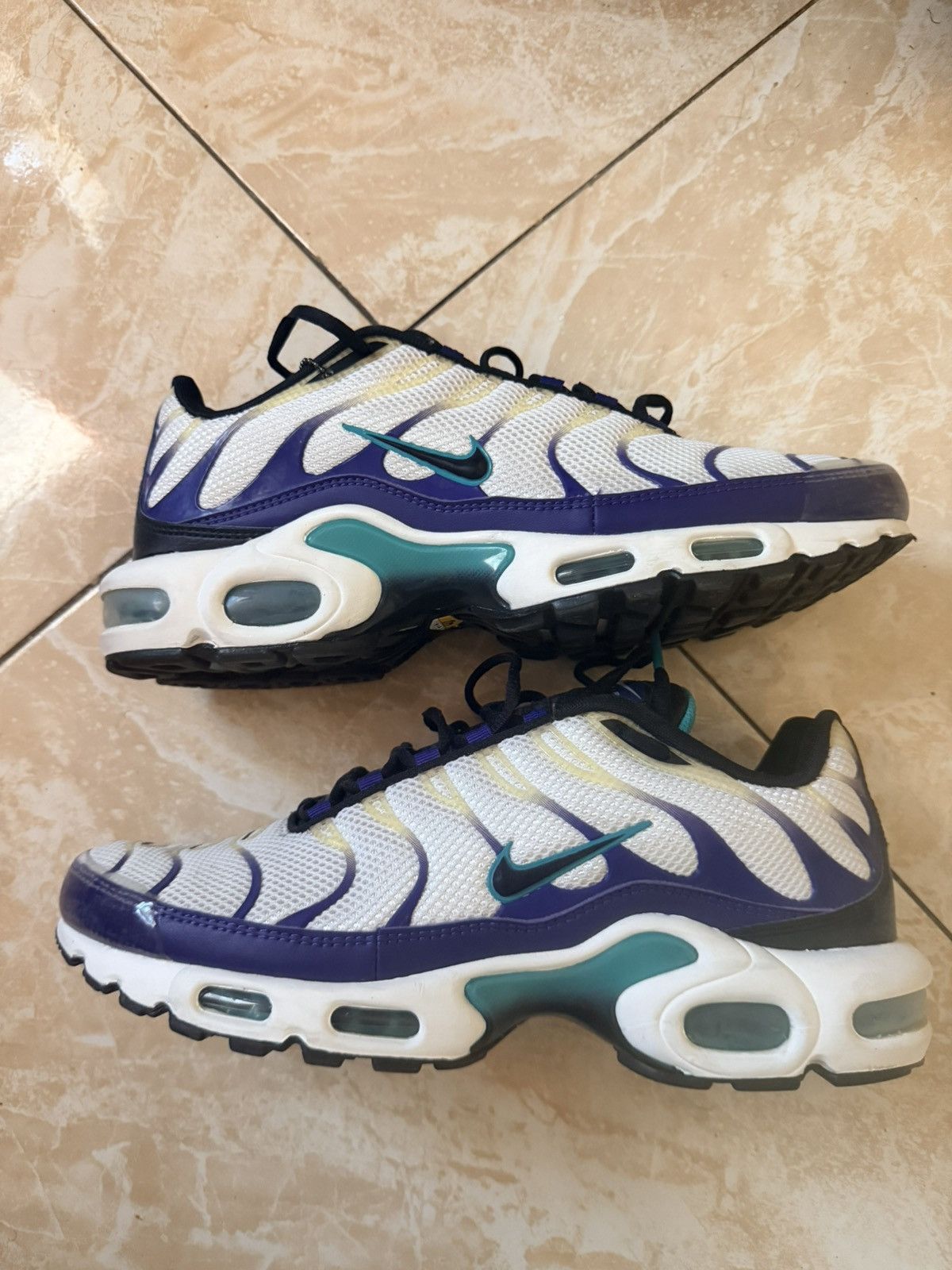 Nike Nike Air Max Plus “Purple and White” Size US 9 / EU 42 - 2 Thumbnail