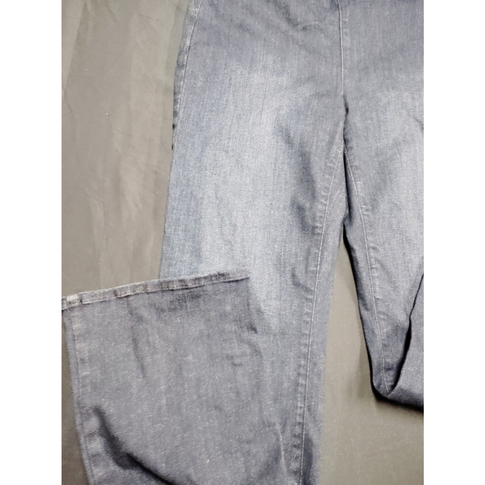 NYDJ NYDJ Straight Leg Jeans in Dark Blue Wash Size 30" / US 8 / IT 44 - 2 Thumbnail