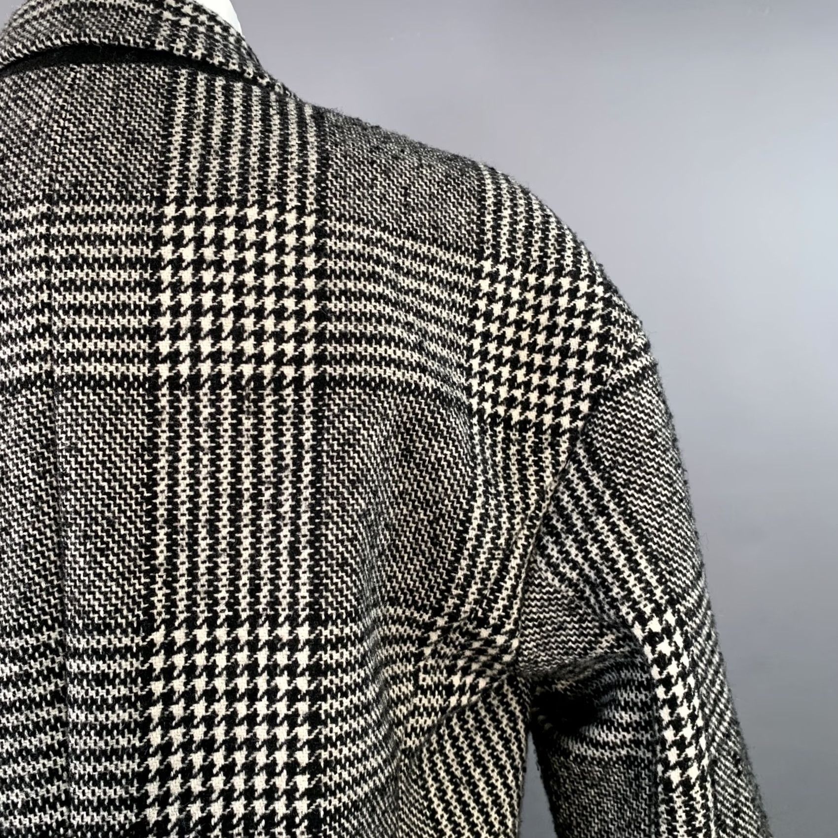 Vintage MICHAEL by MICHAEL KORS Size S Black White Wool Blend Plaid Double Breasted Coat Mens Size S / US 4 / IT 40 - 7 Thumbnail