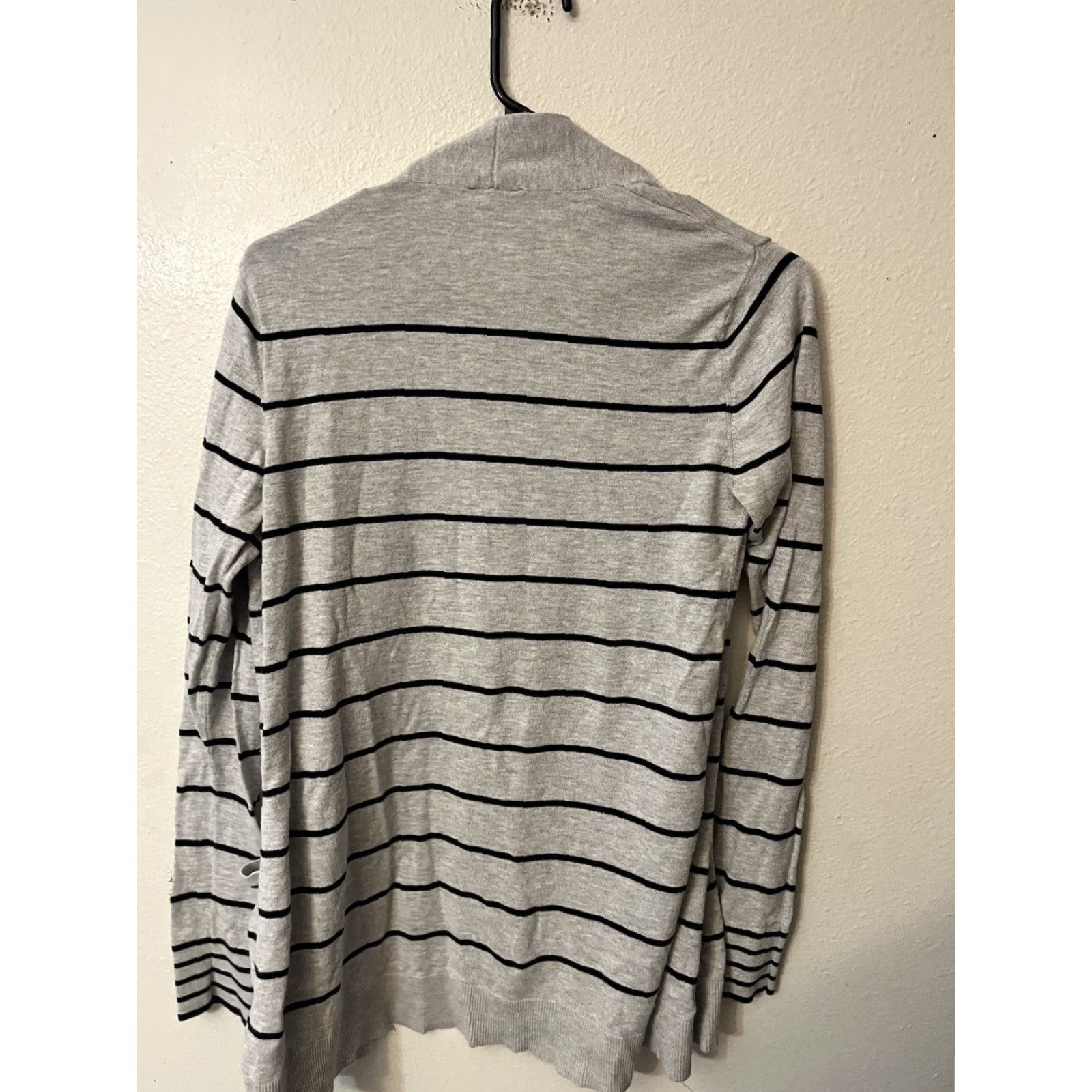 Express VINTAGE Express Gray Striped Long Sleeve Cardigan Sweater Women Size M Open Knit Lightweight Fall Winter Casual Size M / US 6-8 / IT 42-44 - 2 Thumbnail
