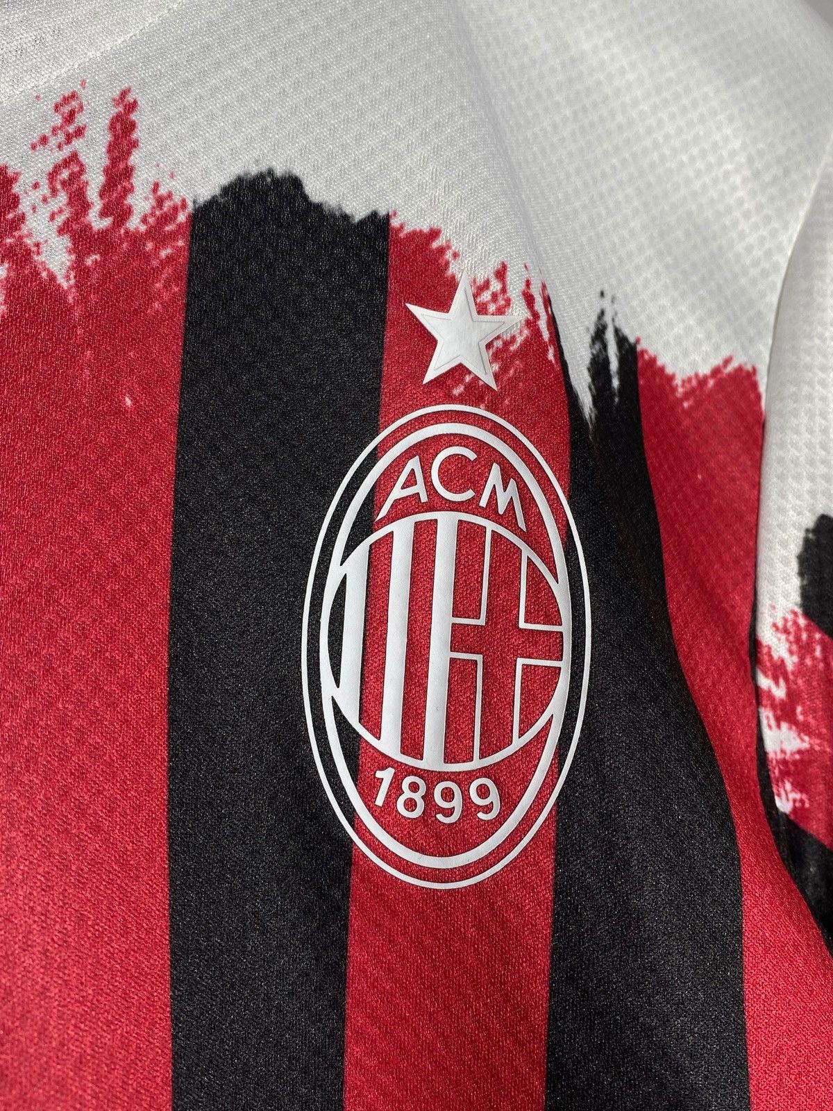 Puma 🔥 AC MILAN X NEMEN PUMA JERSEY ULTRA RARE DRIPPING HEAT Size US XS / EU 42 / 0 - 5 Thumbnail