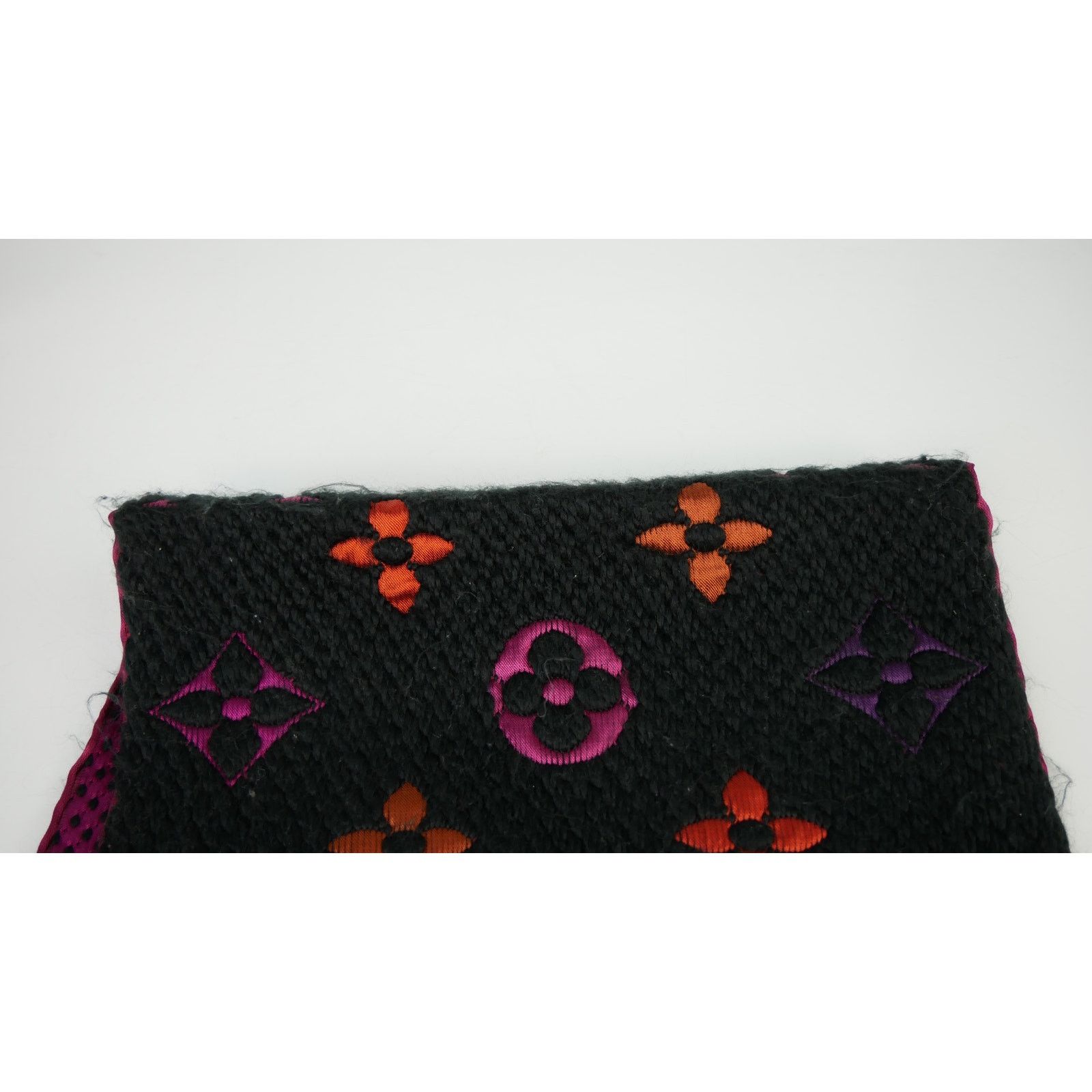 Louis Vuitton Louis Vuitton Multicolor Logomania Scarf Size ONE SIZE - 17 Thumbnail