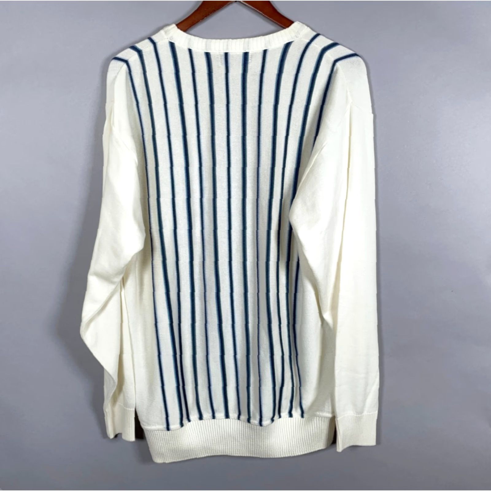 Vintage VINTAGE Tosani Canada Men Sweater Adult Large Crew Neck 90s Geometric Knit Lightweight Cotton Size US L / EU 52-54 / 3 - 2 Thumbnail