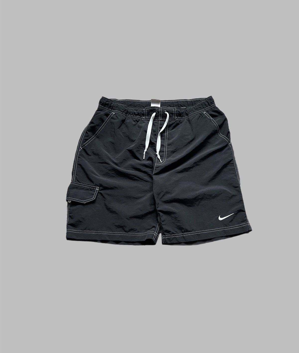 Nike Nike Vintage Shorts Mini Logo Size US 34 / EU 50 - 1 Thumbnail