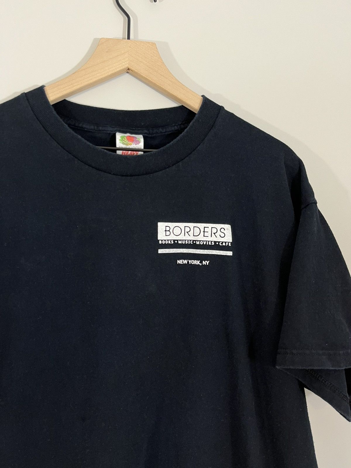 Vintage Borders New York Faded Black NYC Tee Size US L / EU 52-54 / 3 - 4 Thumbnail