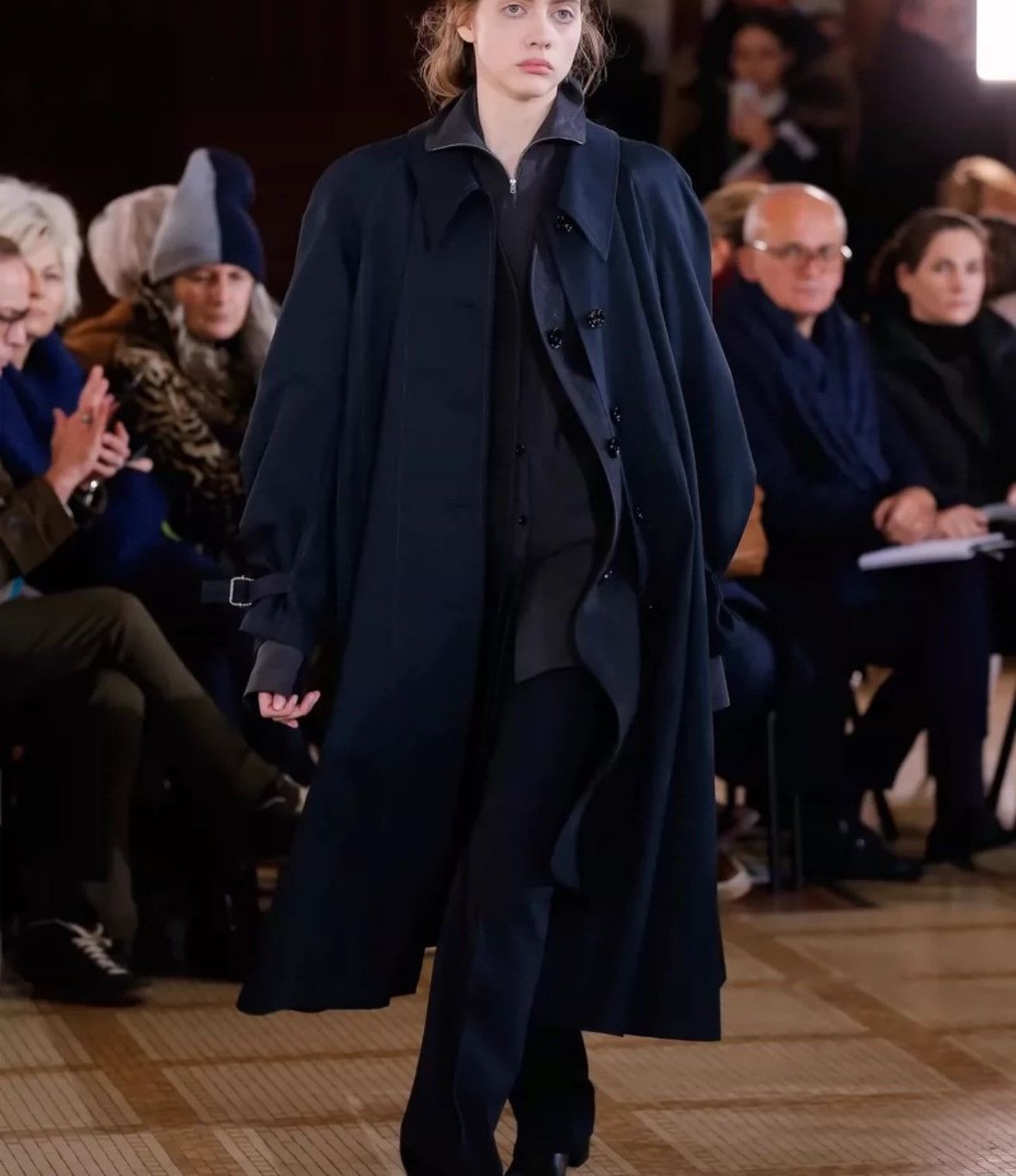 Lemaire LEMAIRE AW18 Show Black Medium Long Sleeve Bright Coat Size US S / EU 44-46 / 1 - 6 Thumbnail