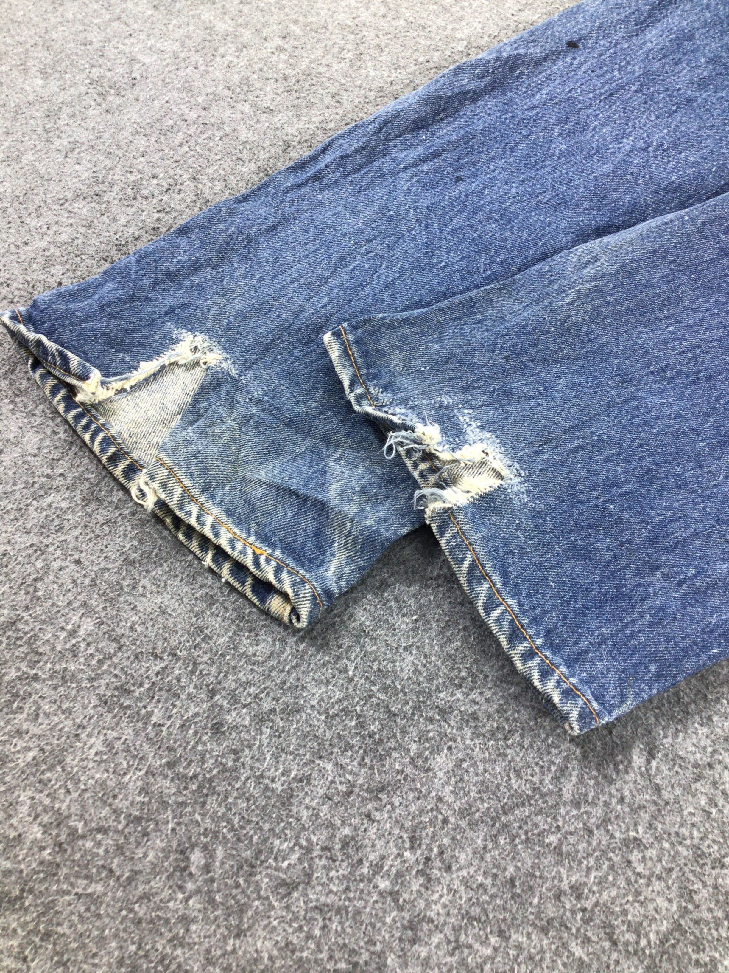 Levi's Vintage 90s Levis 501 Jeans Faded Blue Denim KJ160 Size US 34 / EU 50 - 6 Thumbnail