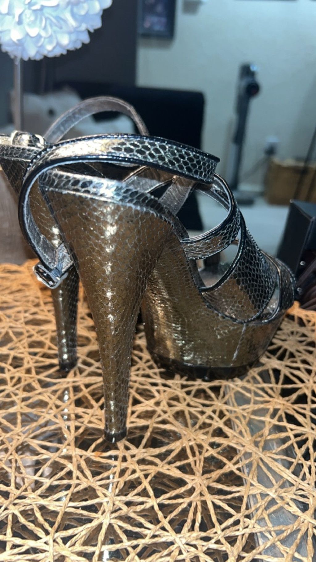 The Unbranded Brand Women's Gold & Black Snake Print Platform Heels Size 7.5 Size US 7.5 / IT 37.5 - 3 Thumbnail
