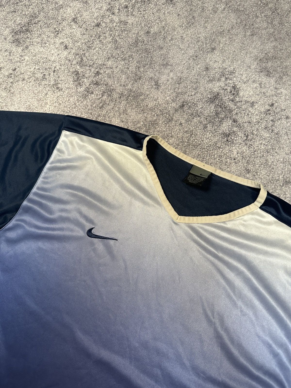 Vintage Y2k vintage Nike t-shirt Streetwear logo casual style rare L Size US L / EU 52-54 / 3 - 2 Thumbnail