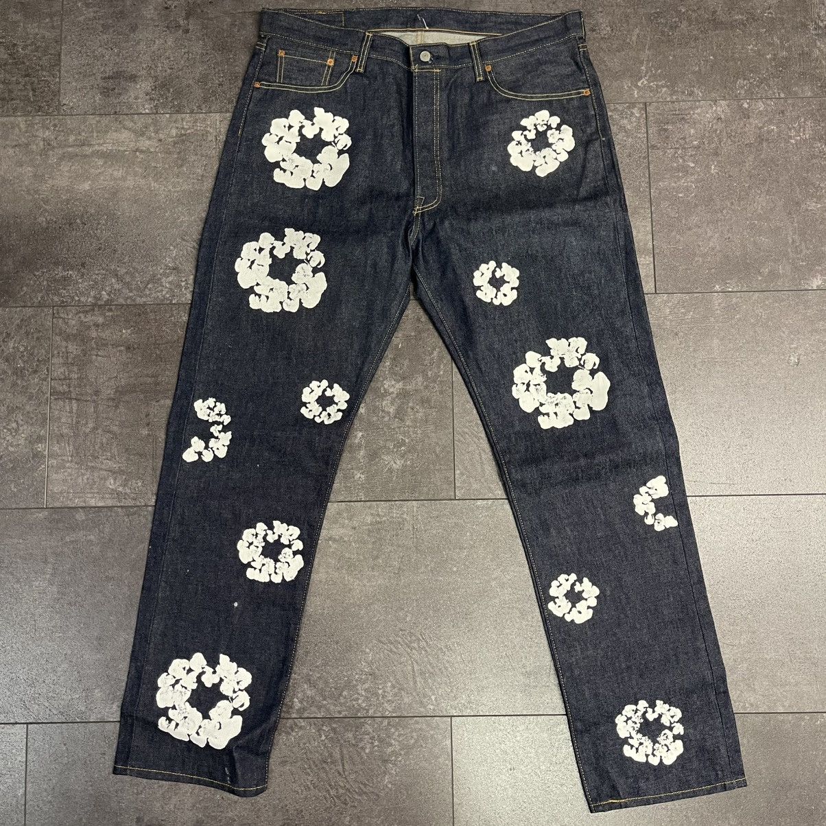 DENIM TEARS × Levi's Denim Tears x Levis Cotton Wreath Jean Raw Indigo Size US 38 / EU 54 - 1 Thumbnail