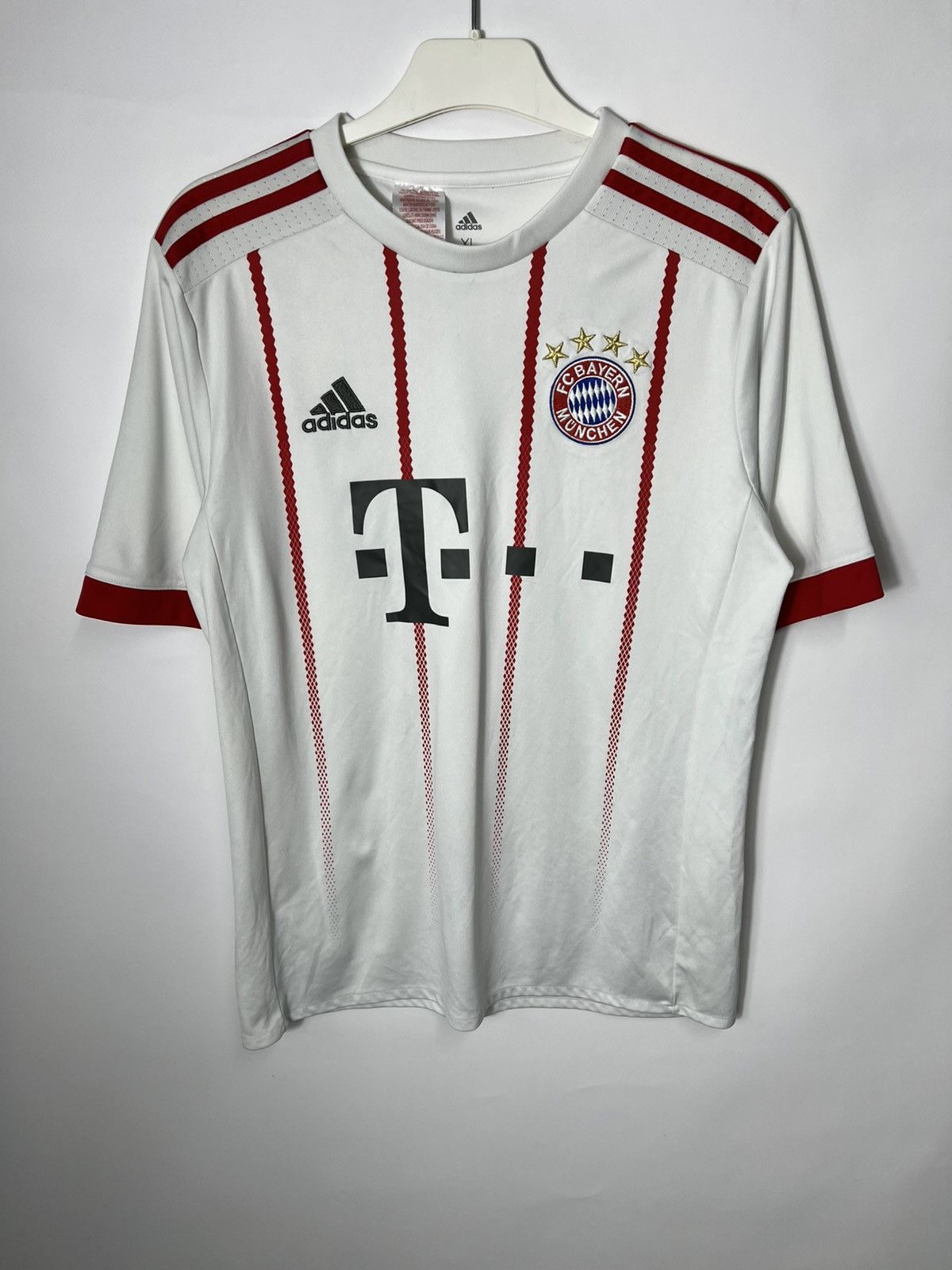 Adidas Adidas Bayern Munich soccer jersey 2017/2018 Size Boys XL Size US S / EU 44-46 / 1 - 1 Thumbnail