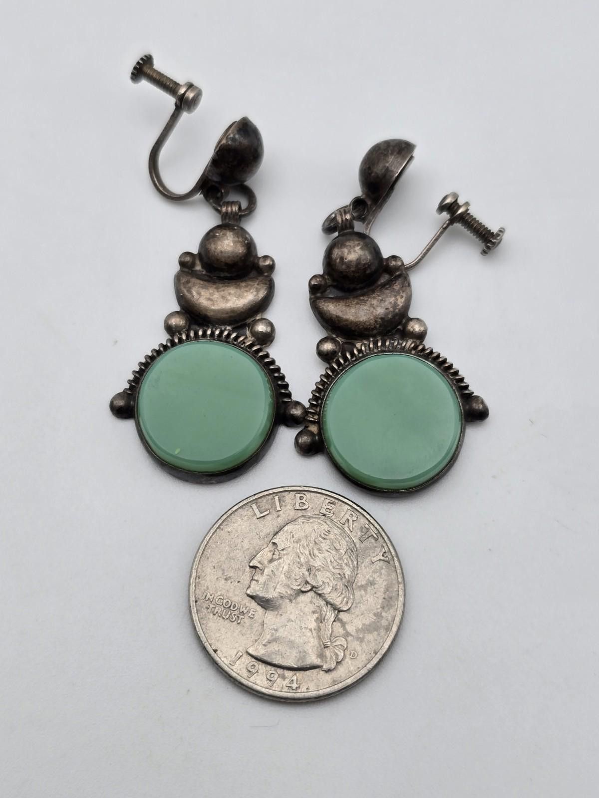 Sterling Silver Vtg Mexican Sterling Screw-Back Earrings – Green Chrysoprase Size ONE SIZE - 3 Thumbnail