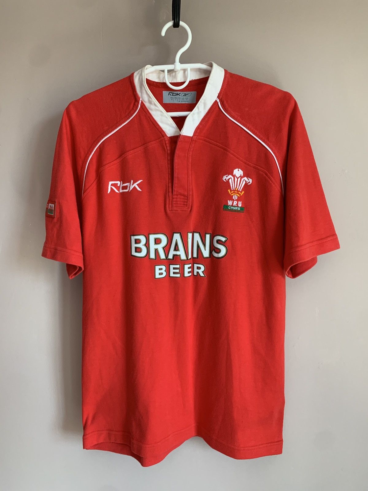 Vintage Wales 2004 Home Rugby Union Shirt Reebok Jersey Size S Size US S / EU 44-46 / 1 - 1 Thumbnail