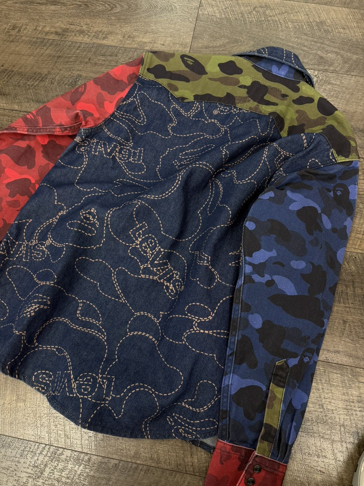 Bape × Levi's Bape x Levi's Denim Jacket Multi Camo Size US L / EU 52-54 / 3 - 9 Thumbnail