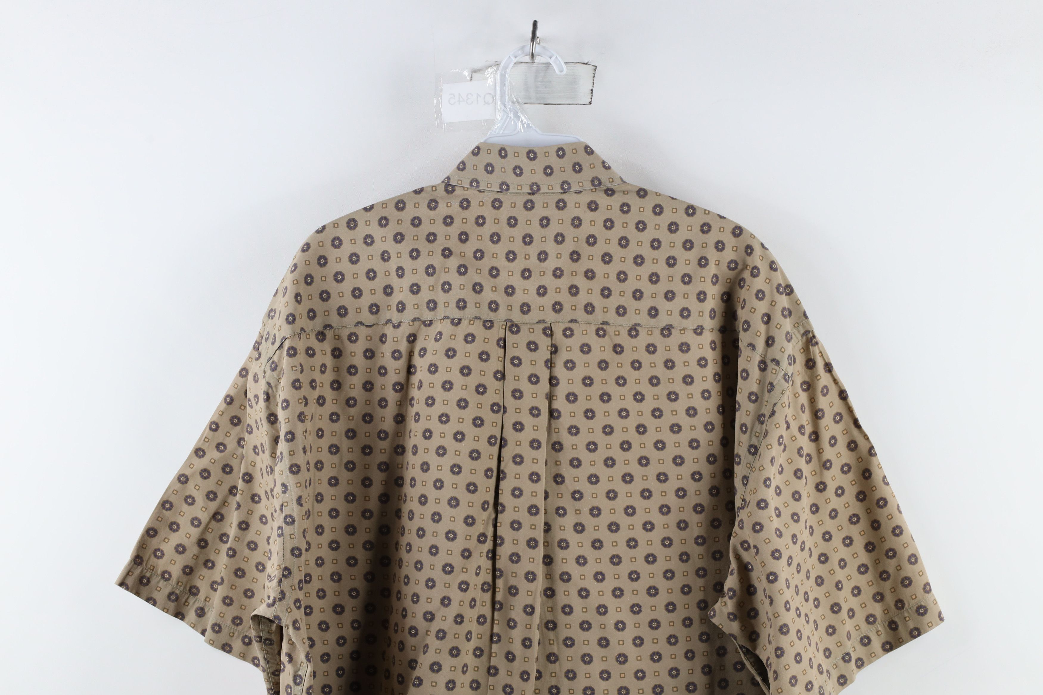 Vintage Vintage 90s Streetwear Geometric Short Sleeve Button Shirt Size US M / EU 48-50 / 2 - 13 Thumbnail