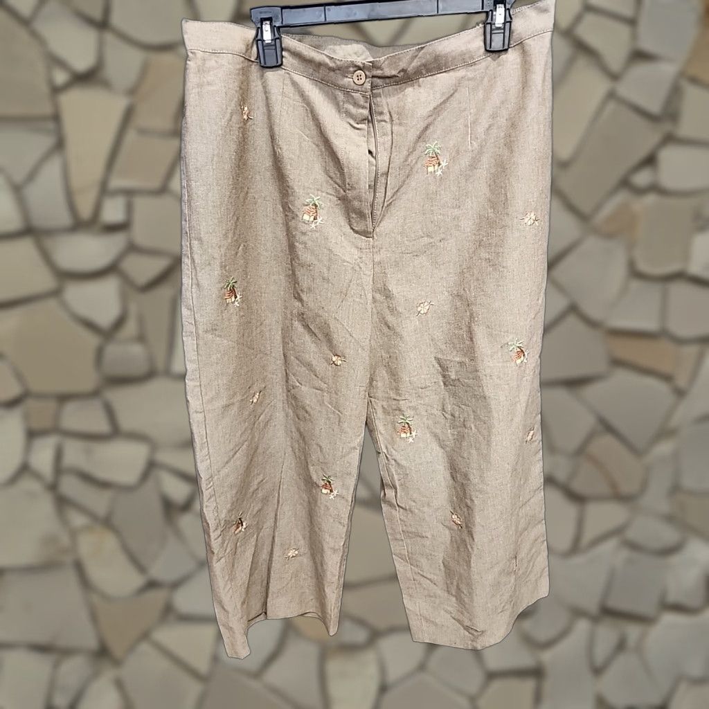VINTAGE Alfred Dunner Women's Capri Pants Size 16W Mocha Palm Theme Regular Department Womens