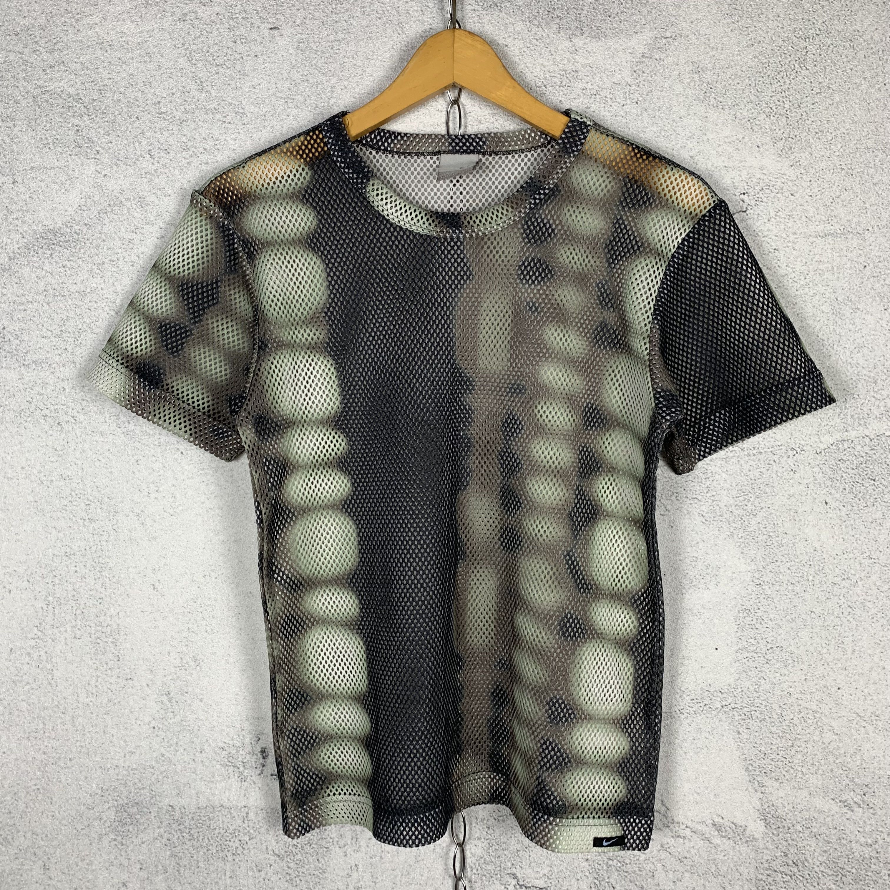 Nike Y2K Nike Mesh Jersey Gradient 3D Size US S / EU 44-46 / 1 - 1 Thumbnail