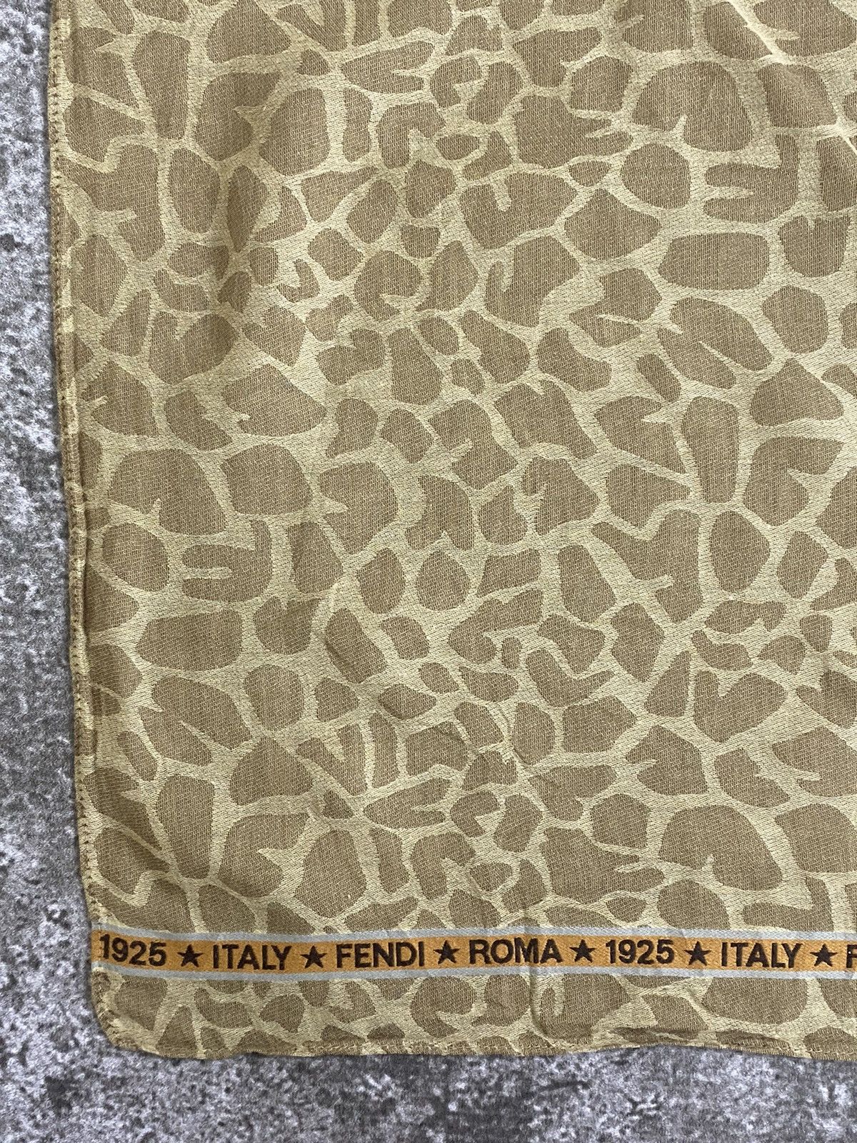 Fendi Fendi Handkerchief / Bandana / Neckerchief Size ONE SIZE - 5 Thumbnail
