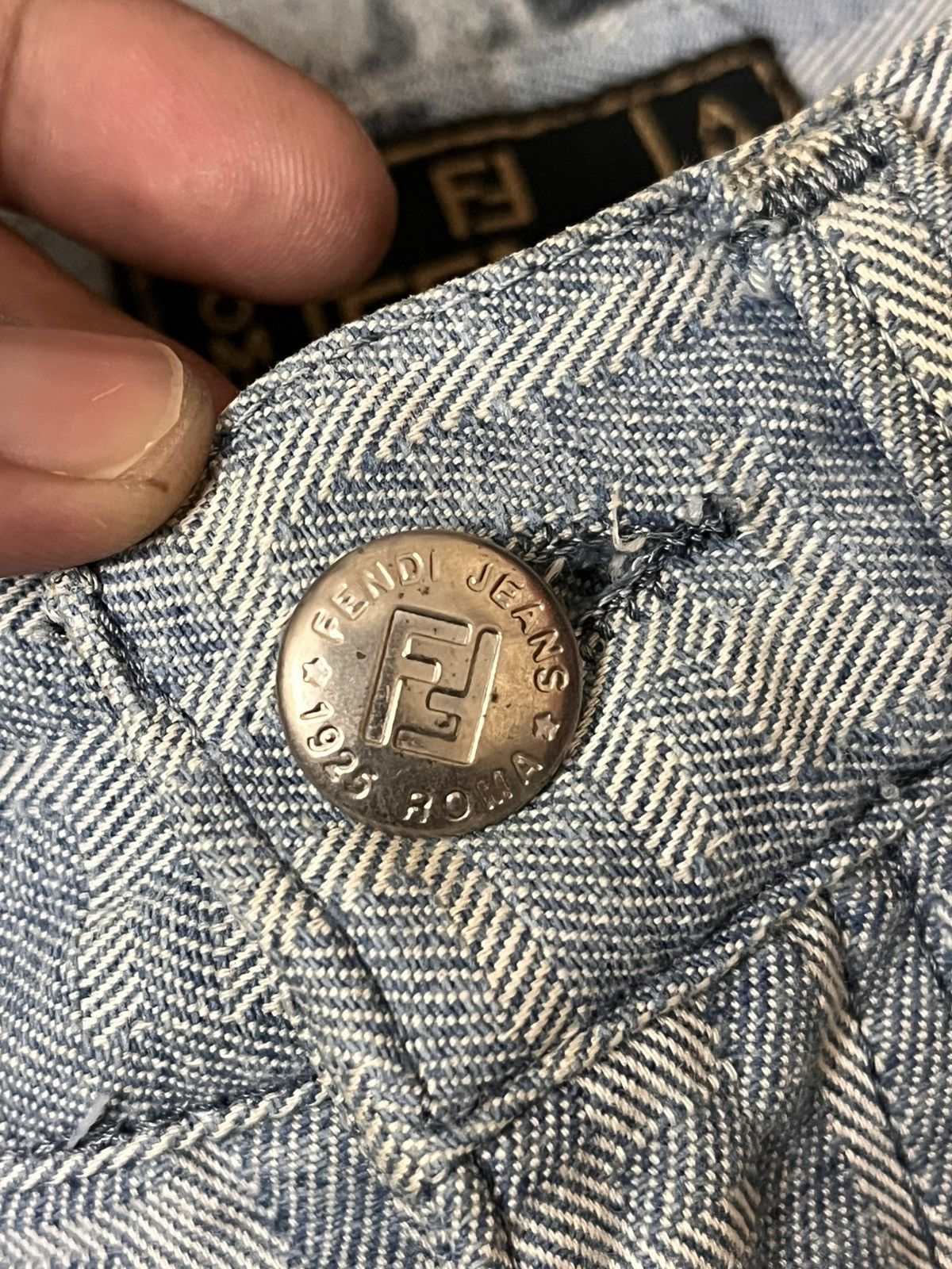 Fendi Vintage Fendi Monogram Jeans Size 25" / US 0 / IT 36 - 15 Thumbnail