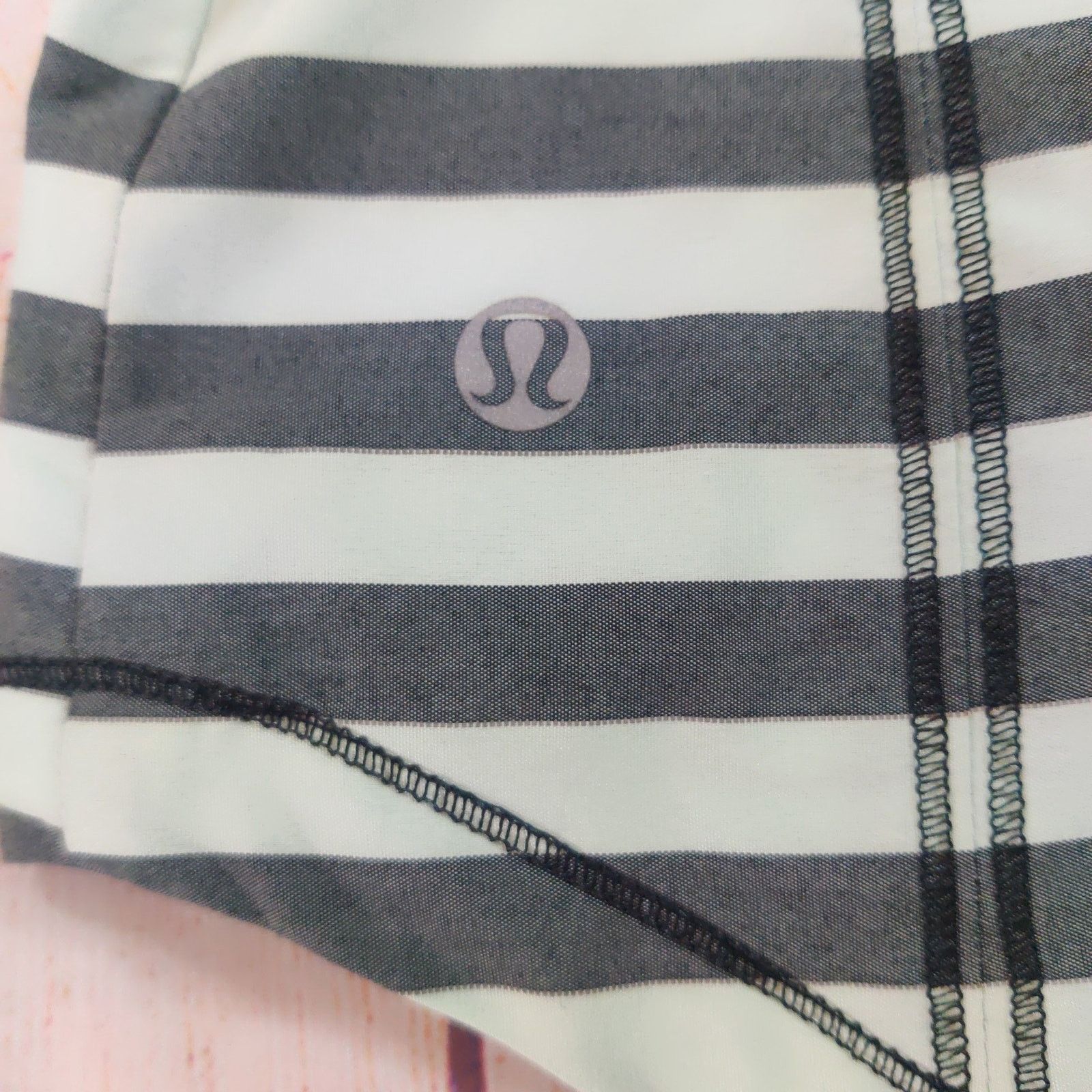 Lululemon Lululemon Run: Get Up And Glow Jacket *Reflective 360 Size S / US 4 / IT 40 - 9 Thumbnail