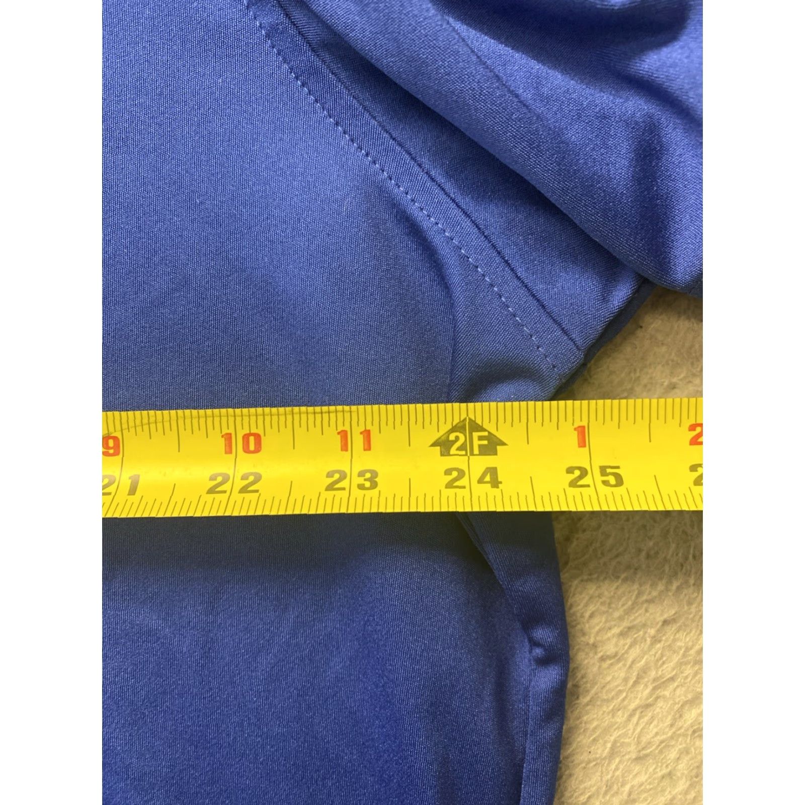 Izod IZOD Golf Polo Shirt XL Blue Collar 2-Button Patch Logo Short Sleeve Collared Regular Fit Men /124-40 Size US XL / EU 56 / 4 - 5 Thumbnail