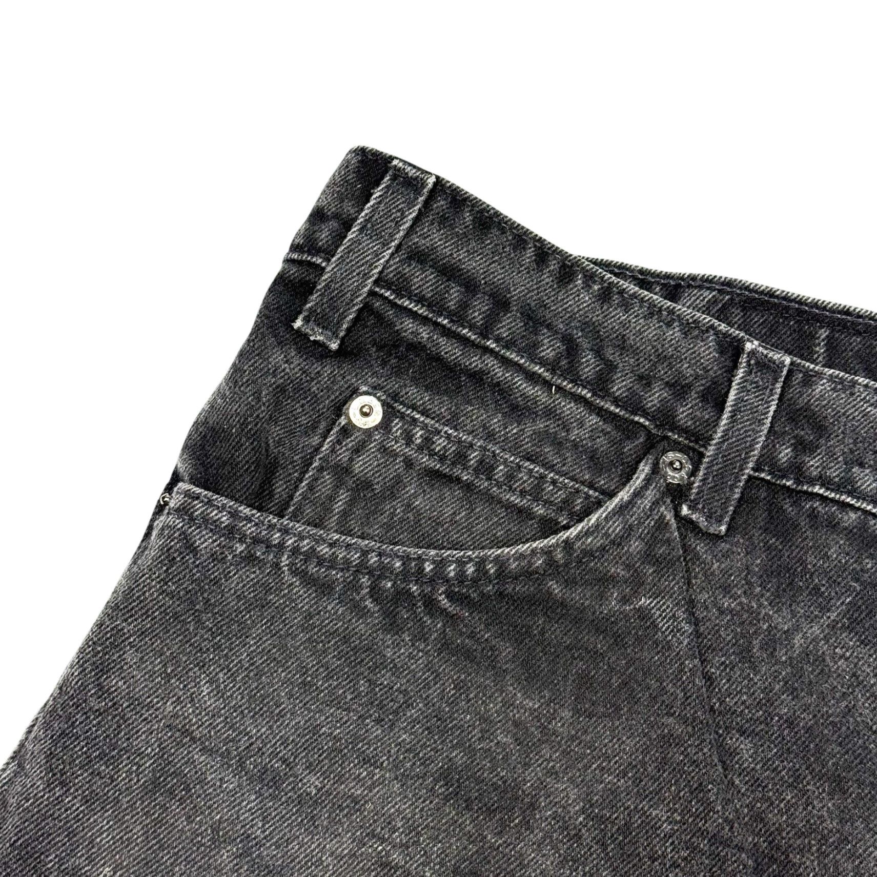 Levi's VINTAGE Levi’s 550 Black Washed Bermuda Shorts Mens 40 Regular Zip 9in Inseam USA 90s Orange Tab Denim Cotton Size US 40 / EU 56 - 2 Thumbnail
