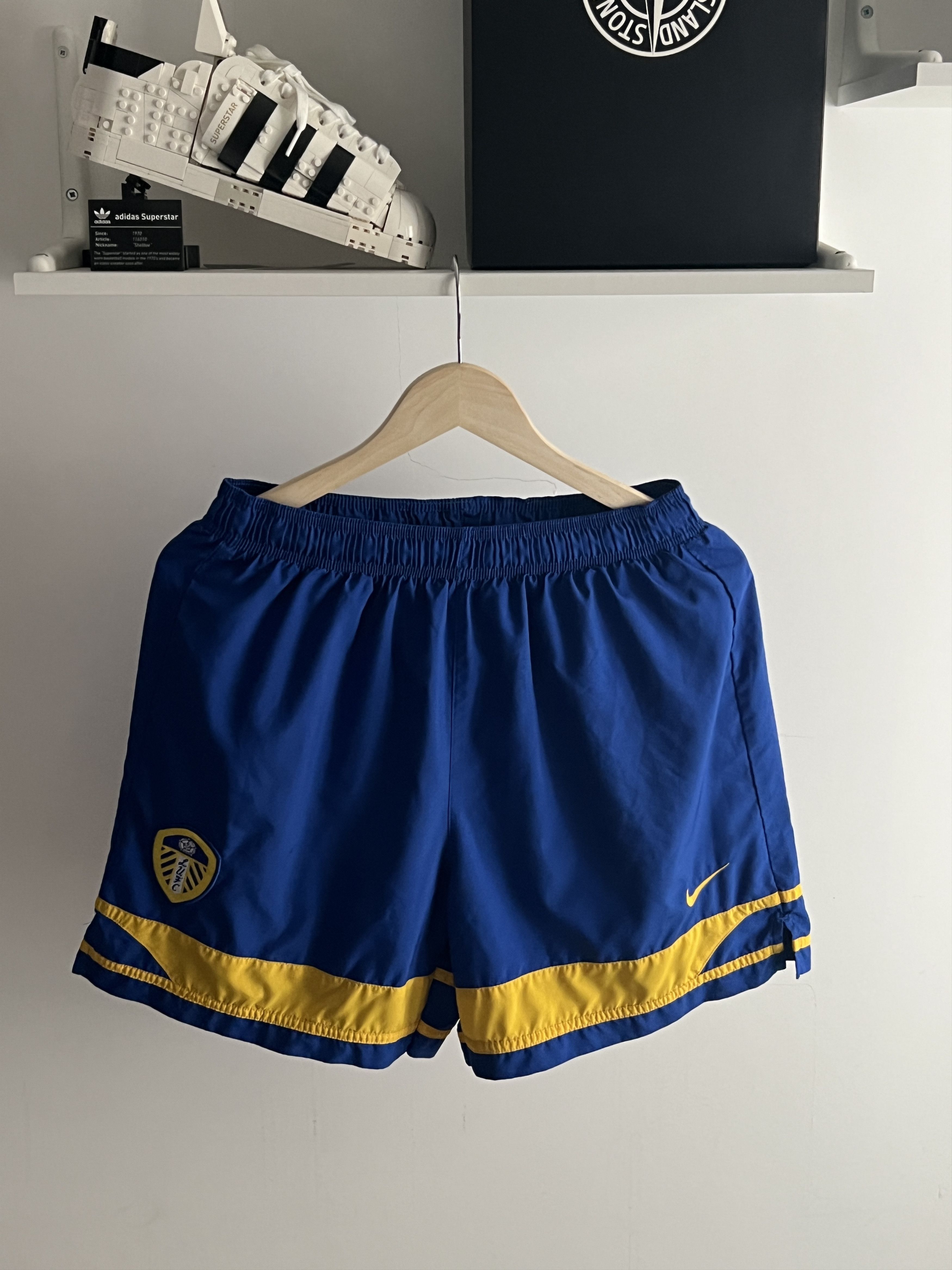 Nike × Vintage Soccer Shorts Nike Vintage Leeds United 2001/2002 Football Size US 30 / EU 46 - 1 Thumbnail