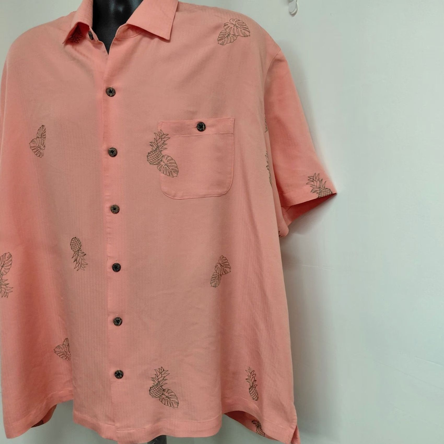 Vintage Caribbean Pineapple Print Shirt Mens 2XL Peach Hawaiian Short Sleeve Button Up Shirt Button-Up Casual Travel Breathable Rayon Polyester Holiday Size US XXL / EU 58 / 5 - 3 Thumbnail