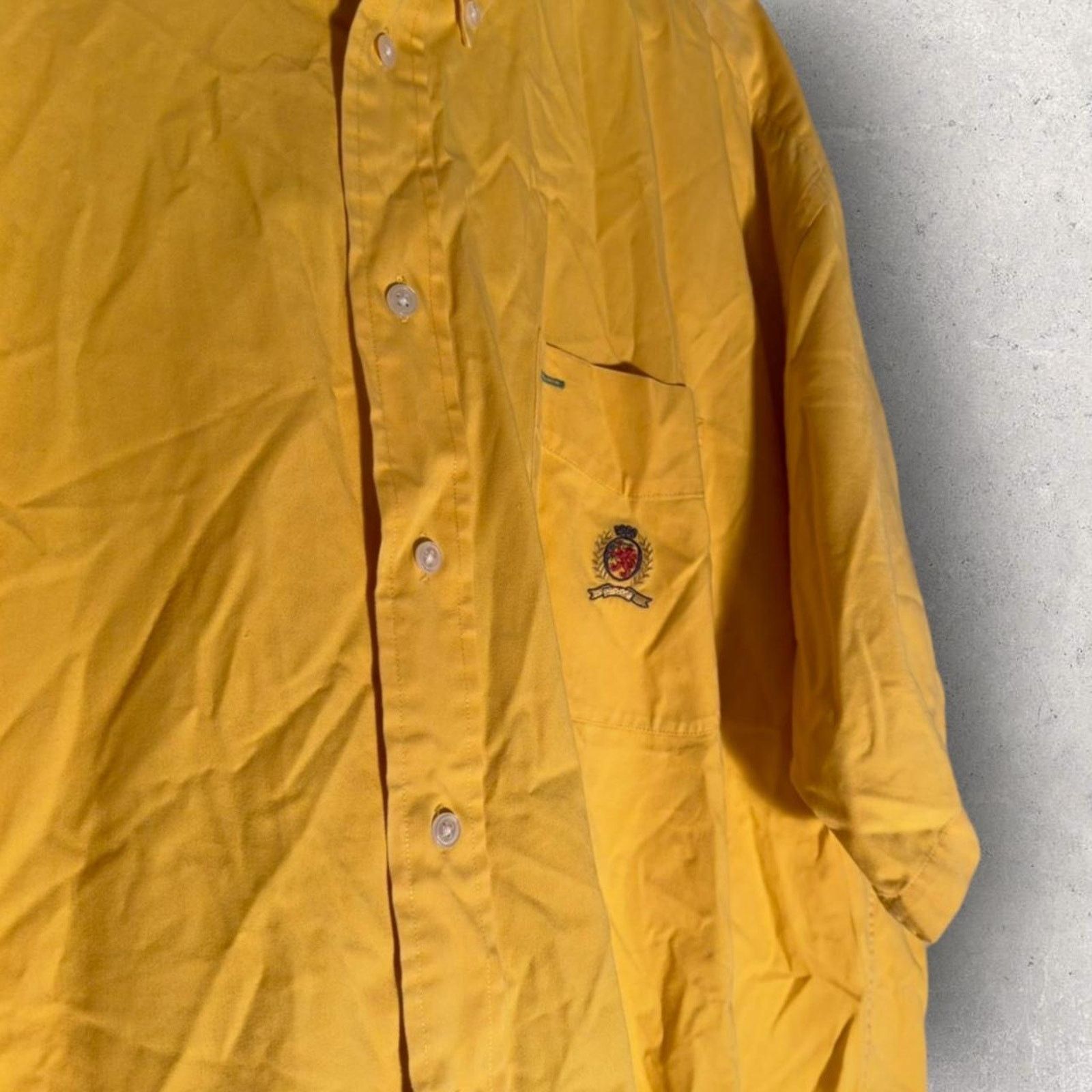 Tommy Hilfiger × Vintage Vintage Tommy Hilfiger Button-Up Shirt Size US XL / EU 56 / 4 - 3 Thumbnail