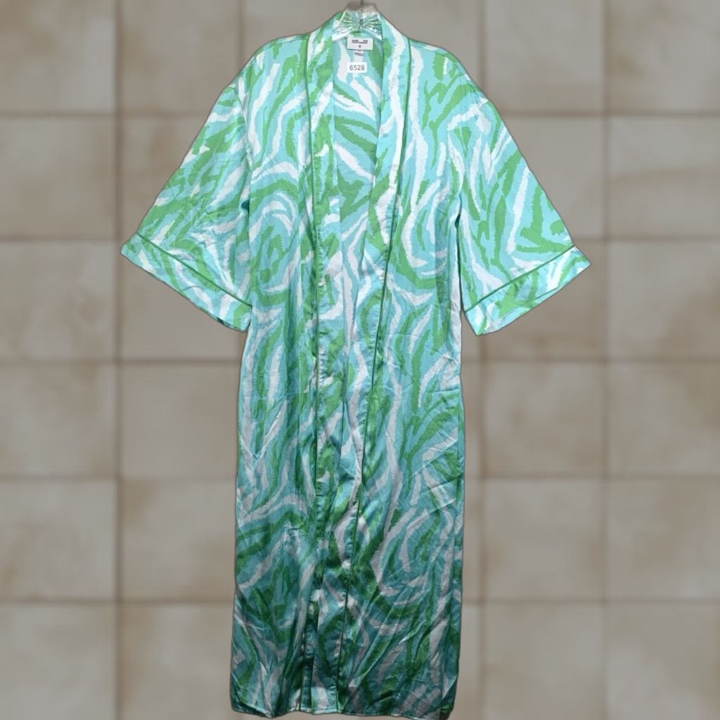 Diane von Furstenberg DVF for Target Robe Women 2XS Green Zebra Satin Beach Cover-Up Kimono 3/4 Sleeve Size ONE SIZE - 1 Thumbnail