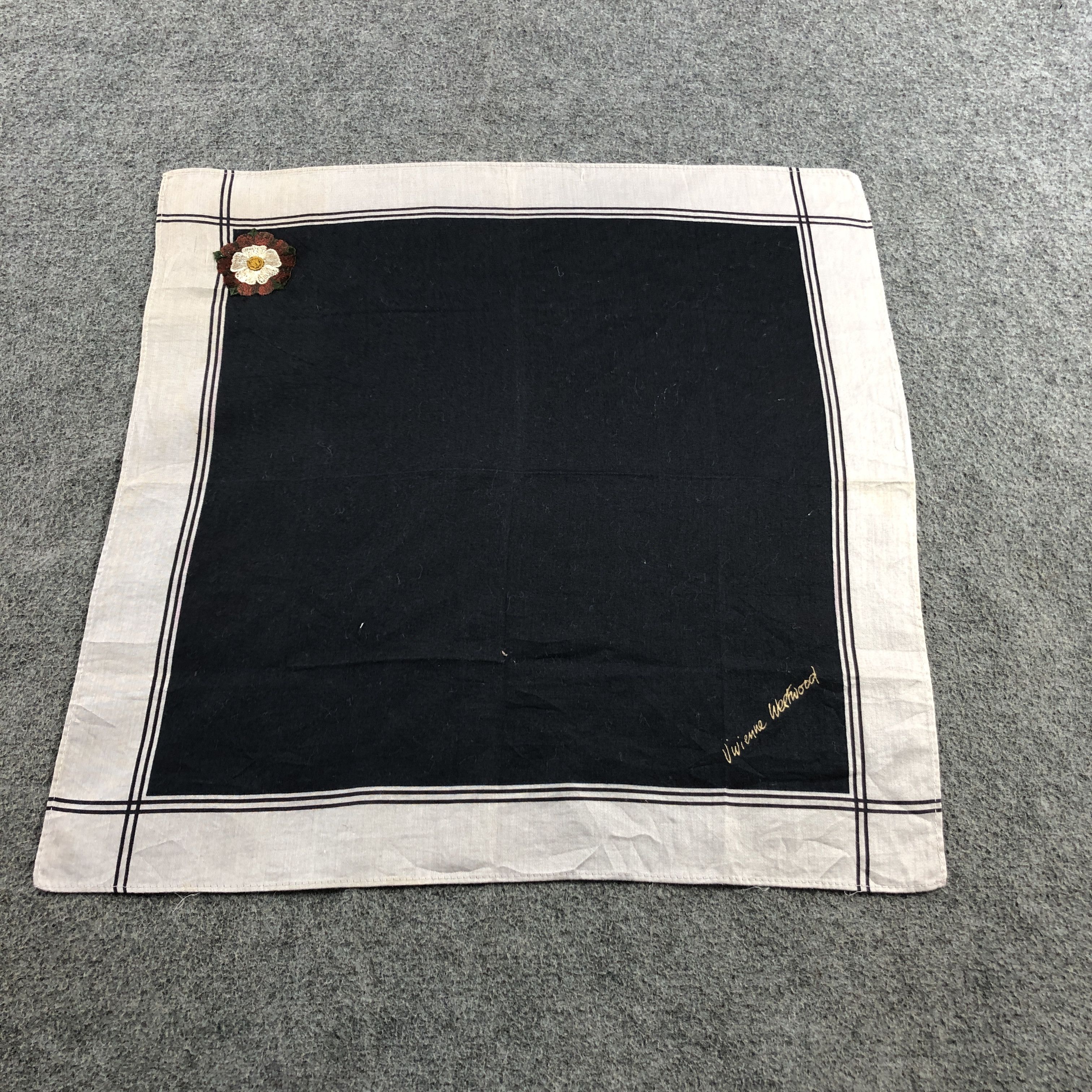 Seditionaries Vivienne Westwood Handkerchief Neckerchief Bandana H2804 Size ONE SIZE - 1 Thumbnail