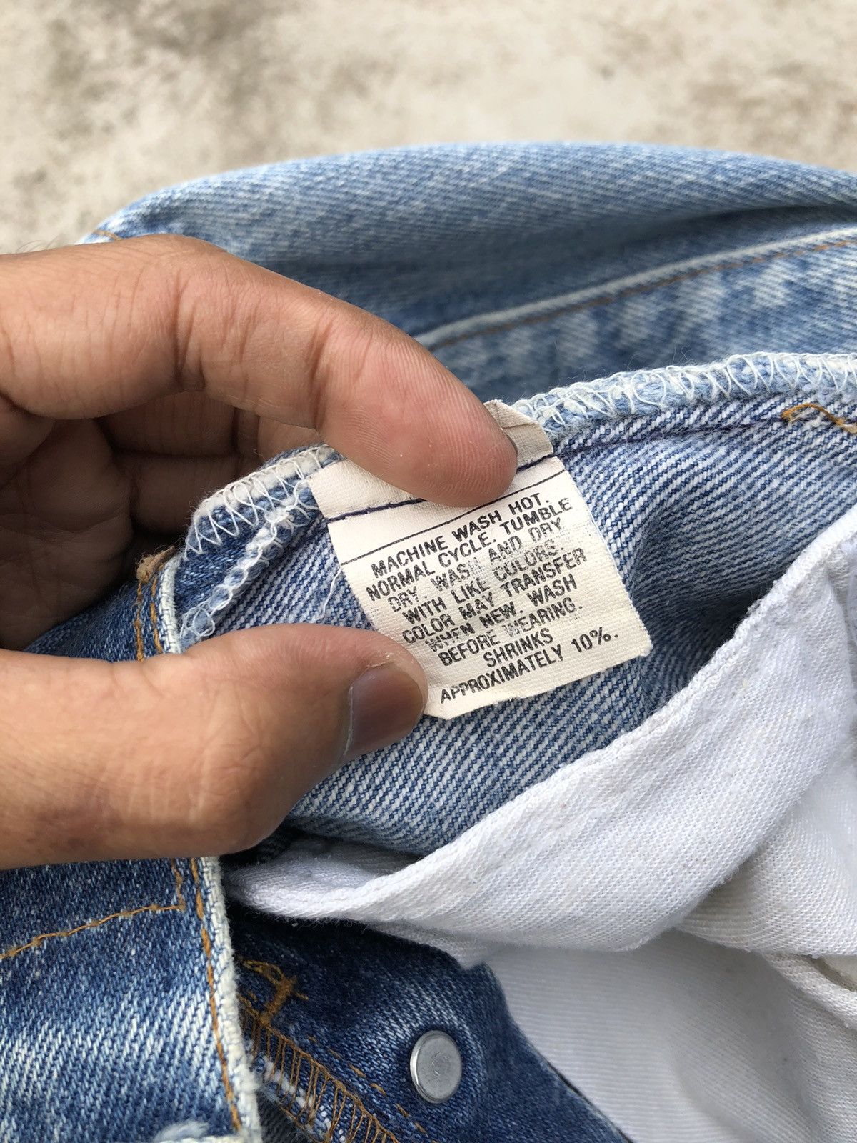 Levi's VINTAGE 80s AGING FADED LEVIS 501 Size US 32 / EU 48 - 2 Thumbnail